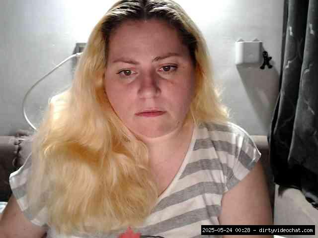 Shaved white, Shaved babes, Group chat for 40 tokens, Full privates for 30 ..., Cumprivate 18