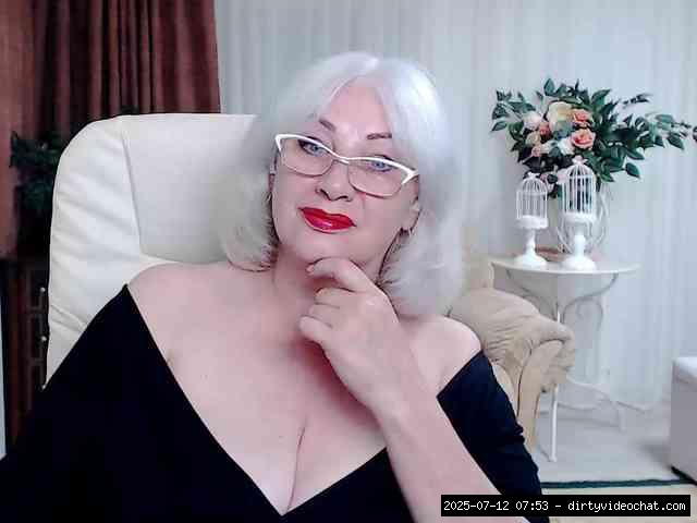 Shaved white, Shaved mature, Group chat for 20 39 tokens, Full privates for..., Curvy Blonde 16
