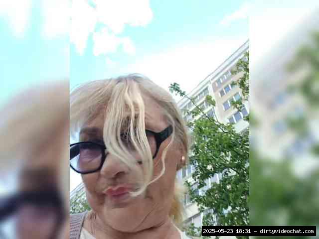 Group chat for 40 tokens, Full privates for 90 tokens, Privates for 60 89 t..., Mobile Mature 8