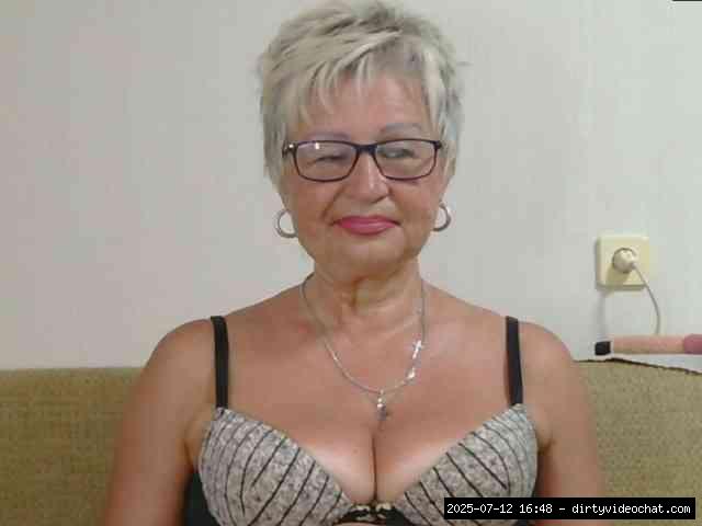 Shaved white, Shaved grannies, Group chat for 20 39 tokens, Full privates f..., squirt grannies 5