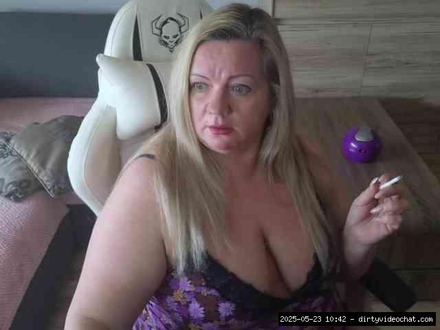 Shaved white, Shaved mature, Group chat for 40 tokens, Full privates for 90..., tall 3