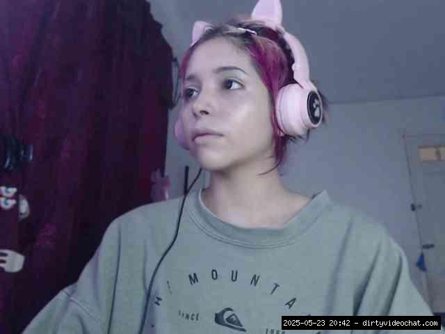 Group chat for 20 39 tokens, Full privates for 60 89 tokens, Privates for 6..., venezuelan teens 15