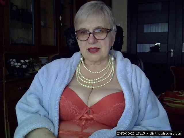 Group chat for 20 39 tokens, Full privates for 30 59 tokens, Privates for 3..., bbw grannies 17