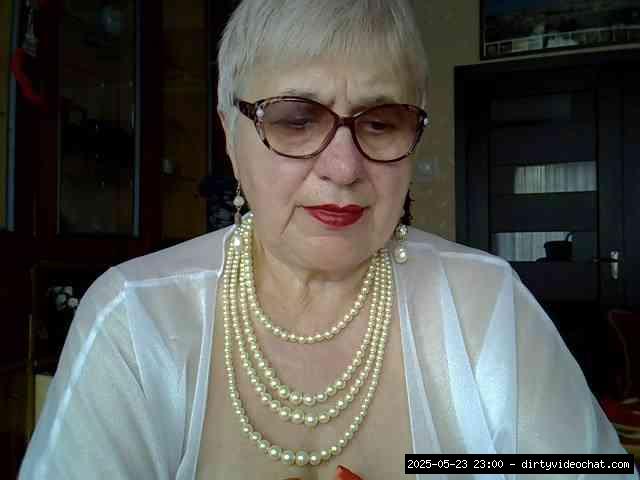 Group chat for 20 39 tokens, Full privates for 30 59 tokens, Privates for 3..., black grannies 15