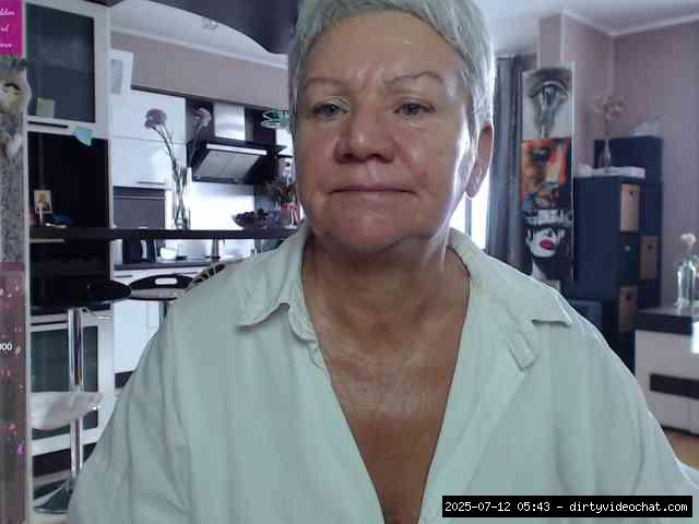Group chat for 40 tokens, Full privates for 90 tokens, Privates for 60 89 t..., curvy grannies 11