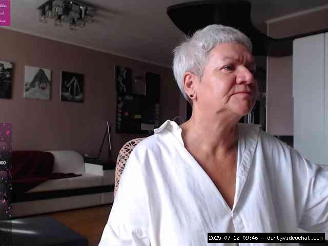 Group chat for 40 tokens, Full privates for 90 tokens, Privates for 60 89 t..., Fisting Grannies 0