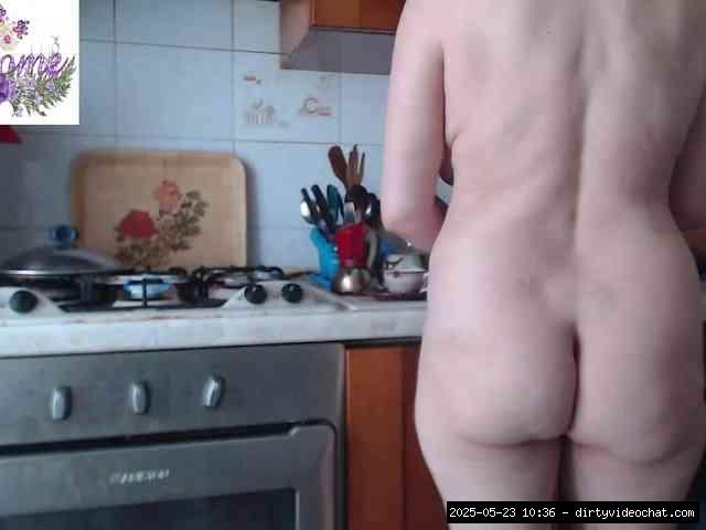 Group chat for 20 39 tokens, Full privates for 90 tokens, Privates for 60 8..., Italian Teens 0