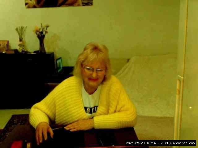 Group chat for 20 39 tokens, Full privates for 60 89 tokens, Privates for 3..., pussy 7