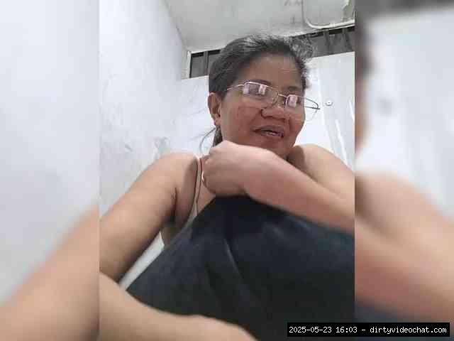 Group chat for 20 39 tokens, Full privates for 90 tokens, Privates for 60 8..., trimmed asian 11
