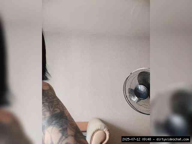 Shaved white, Shaved mature, Group chat for 40 tokens, Full privates for 60..., american young 9