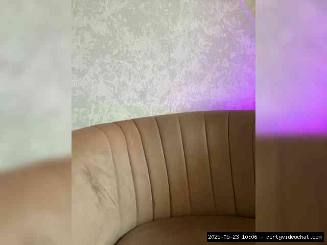 Shaved white, Shaved babes, Group chat for 20 39 tokens, Full privates for ..., Suck 8
