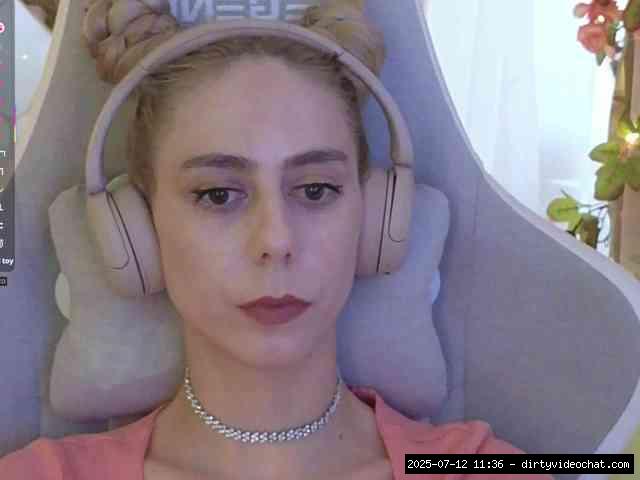 Shaved white, Shaved babes, Group chat for 40 tokens, Full privates for 60 ..., ukrainian bbw 15