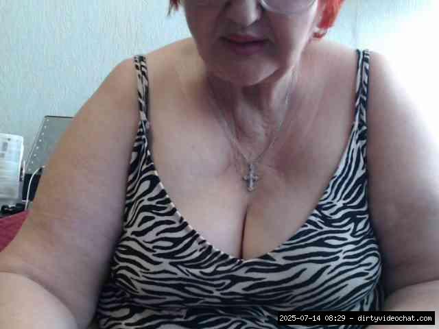 Shaved white, Shaved mature, Group chat for 10 19 tokens, Full privates for..., dancing 13