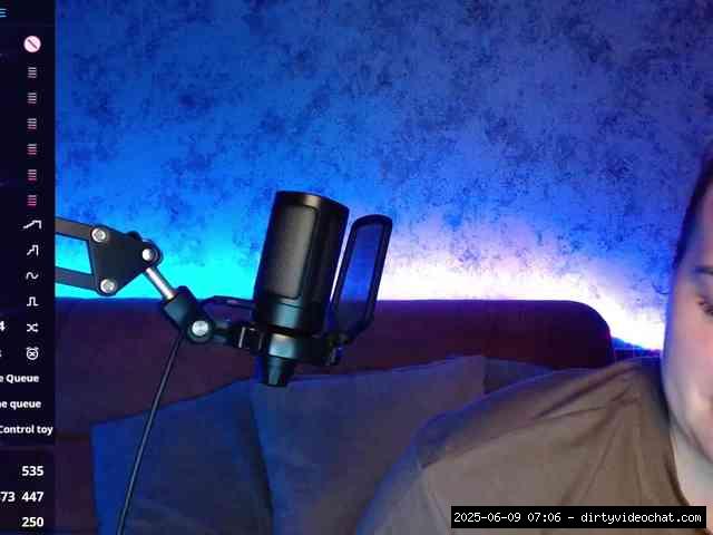 Shaved white, Shaved babes, Group chat for 40 tokens, Full privates for 90 ..., Dildo 12