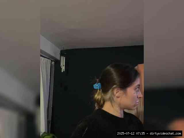 Group chat for 40 tokens, Full privates for 60 89 tokens, Privates for 60 8..., Talkative 2