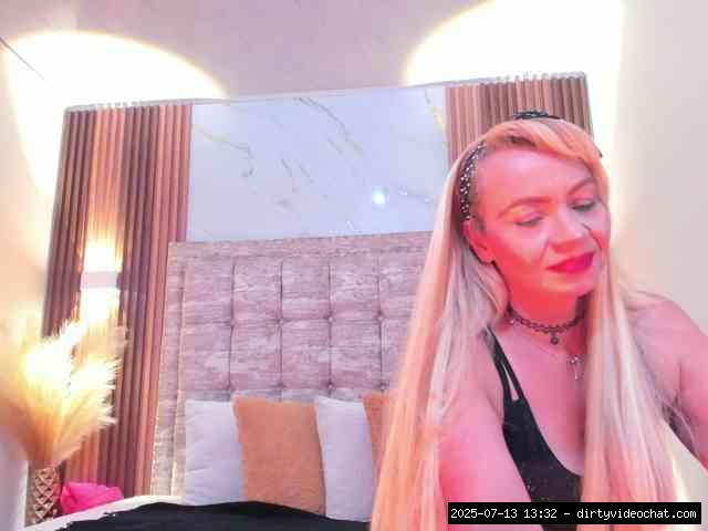 Shaved mature, Shaved latina, Group chat for 20 39 tokens, Full privates fo..., housewifes asian 15