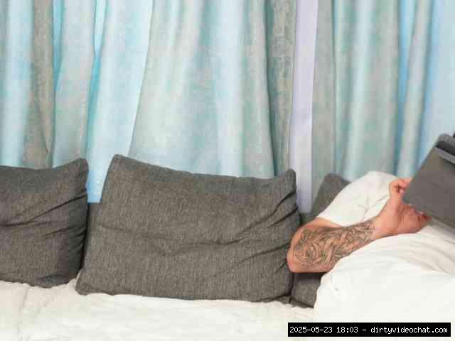 Shaved white, Shaved teens, Group chat for 40 tokens, Full privates for 90 ..., cunnilingus 15