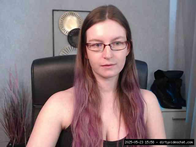 Shaved white, Shaved babes, Group chat for 20 39 tokens, Full privates for ..., foot 15
