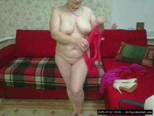 Shaved white, Shaved grannies, Group chat for 40 tokens, Full privates for ..., Stripping 16
