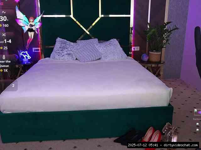Shaved white, Shaved grannies, Group chat for 10 19 tokens, Full privates f..., trimmed grannies 15