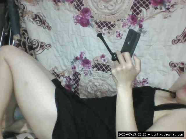 Group chat for 40 tokens, Full privates for 60 89 tokens, Privates for 30 5..., housewifes babes 17
