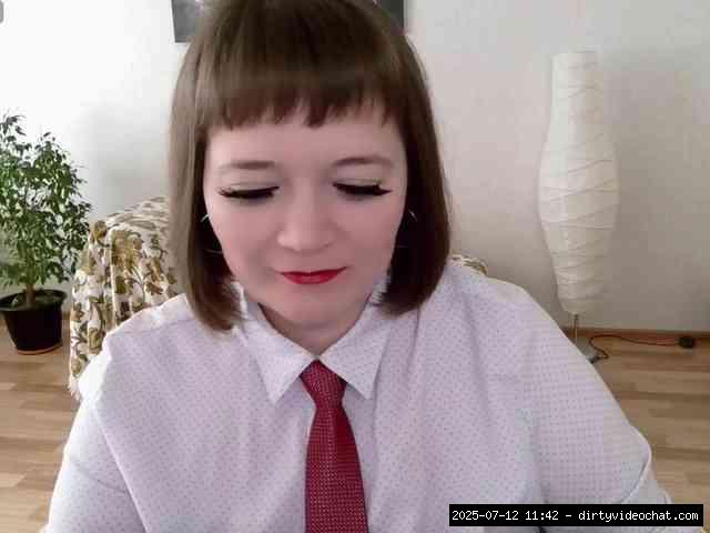 Shaved white, Shaved mature, Group chat for 20 39 tokens, Full privates for..., Curvy White 18