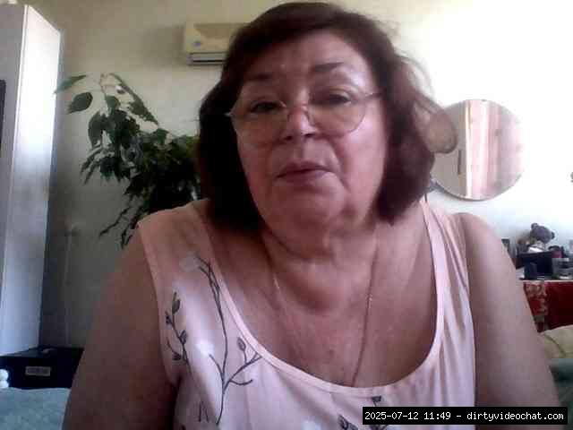 Group chat for 40 tokens, Full privates for 90 tokens, Privates for 30 59 t..., mixed grannies 1