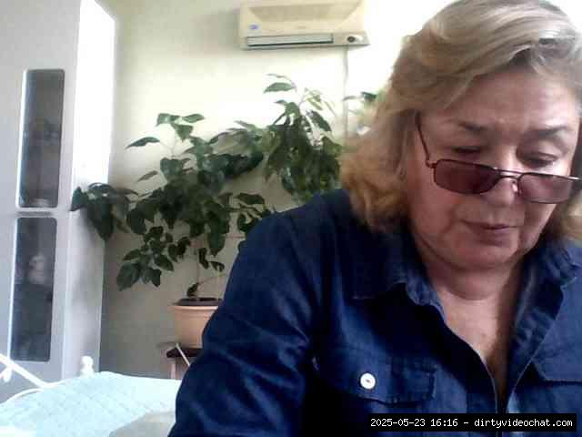 Group chat for 40 tokens, Privates for 30 59 tokens, American, White granny..., anal grannies 19