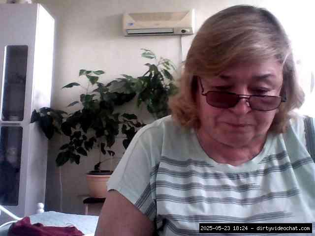 Group chat for 40 tokens, Privates for 30 59 tokens, American, White granny..., romantic grannies 5