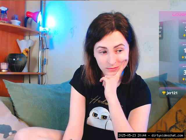 Group chat for 20 39 tokens, Full privates for 90 tokens, Privates for 60 8..., curvy brunette 1