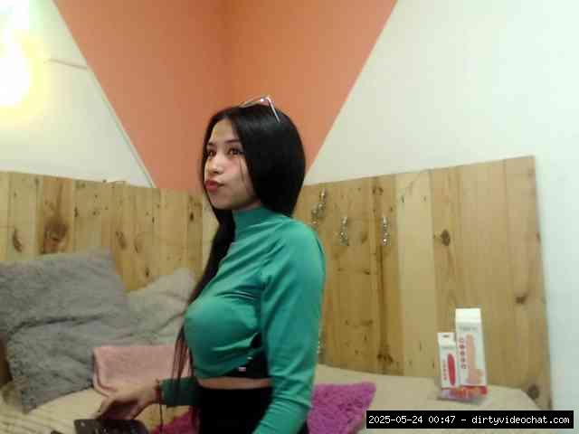 Shaved latina, Shaved babes, Group chat for 40 tokens, Full privates for 90..., Game 2
