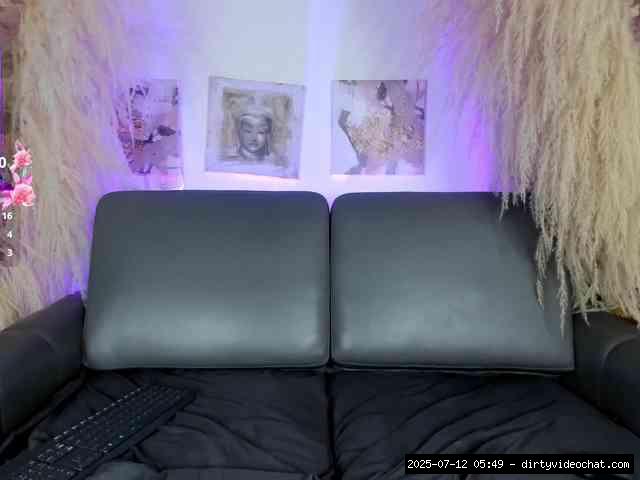 Group chat for 10 19 tokens, Full privates for 90 tokens, Privates for 30 5..., Shaved Arab 18