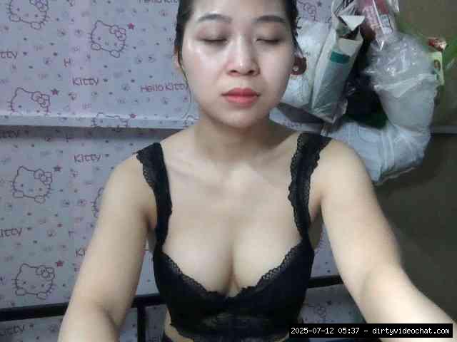 Group chat for 20 39 tokens, Full privates for 90 tokens, Privates for 60 8..., Tugging 8